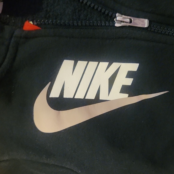 Nike toddler hoodie size 2T - Picture 2 of 5